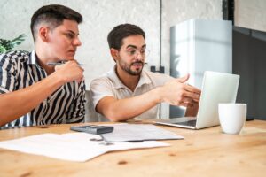 Préstamos en Línea vs. en Sucursal: ¿Cuál es la Mejor Opción para Ti?