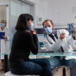Seguro de Salud vs Público: ¿Cuál Conviene Más?